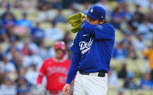 大乱調の佐々木朗希、LA実況席は沈痛「いい球を持っていますが…」「全国民の期待を」