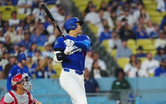 大谷翔平、2打数1安打で途中交代　フェン直二塁打で好機演出…2戦連続安打、本拠地拍手