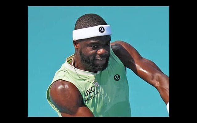  王者の連覇阻止しツアー250勝達成 