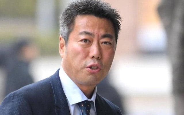 上原浩治氏　ＷＢＣ決勝観戦の芸人と豪華４ショット「右端には…ｗ」背後の写り込み人物も話題に