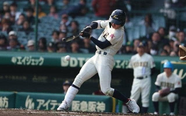 八戸学院光星、互いに教え合う双子が引っ張る打線　兄弟そろって安打