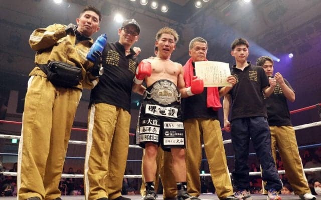 日本Ｓフェザー級王者・奈良井翼、２度ダウン喫しながらもV4防衛成功「苦しくなることも想定」