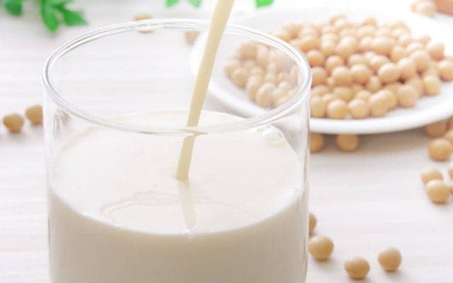 豆乳を飲み続けるとどうなる？体に起きる変化と注意点【1ヶ月〜】