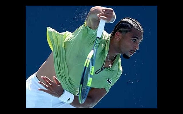  復活の21歳フィスが8強へ 