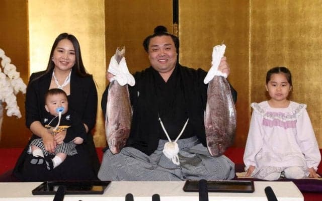 大関復帰の霧島、長女との新たな約束「優勝パレードで裸はダメ」　口上は元鶴竜が考案「目指すところを言葉にして分かりやすく」