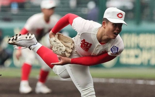 智弁学園が逆転8強！エース左腕が10回完投…しびれる投手戦制して｢死のブロック｣勝ち抜く【センバツ】