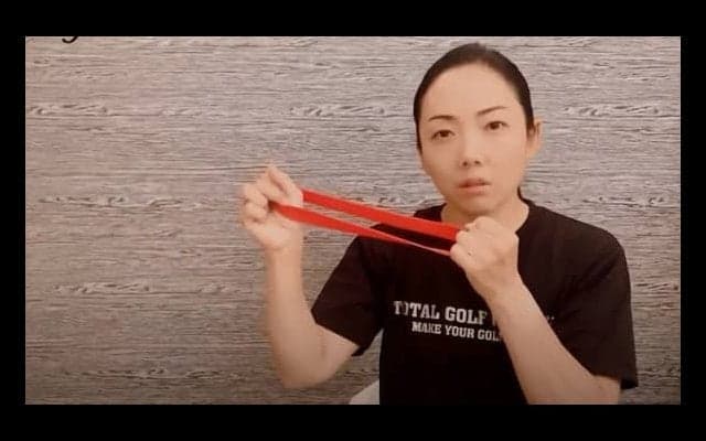 ゴルフに必要な体幹の固定と回旋運動