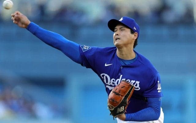 「マウンド上で容赦なさすぎるだろ」投手・大谷翔平、制球乱れる場面も…5回途中11奪K「チートキャラの領域だな」