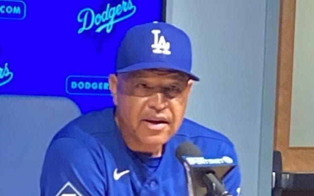 五回途中１１Ｋの大谷翔平を「彼は万全だ」とロバーツ監督　カーブ多投も「今夜その球にかなり自信を持っていたのがわかった」と前向き