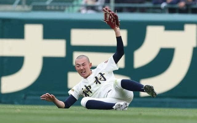 神村学園の主将・梶山が好捕と好返球　「守備練習とことんしてきた」