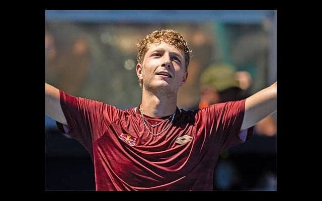  20歳新星 亡き祖母に捧げる記録的勝利 