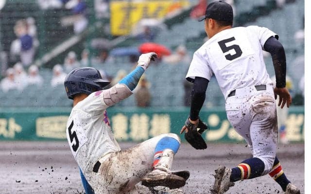 【センバツ】内野に水たまりも…花咲徳栄は無失策　三塁手・谷口ジョージ「冷静に対応しました」