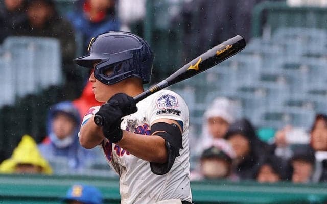 【センバツ】花咲徳栄８強！岩井監督の次男・虹太郎「今まで４安打は記憶にない」17得点の口火