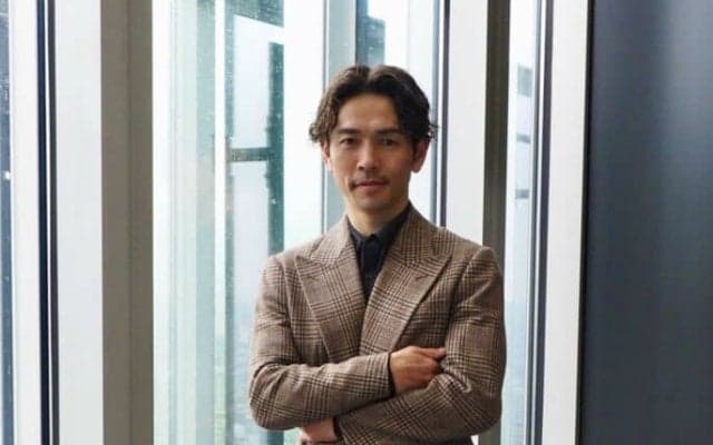 戸﨑圭太騎手インタビュー後編・“ベリベリホース”に次ぐ名言はいつ飛び出す？初の著書『やり抜く力』出版のきっかけになった「騎手人生で一番の乗り味」を振り返る