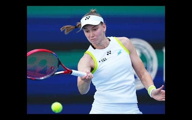  ルバキナ4強 世界1位2位が決勝かけ激突 