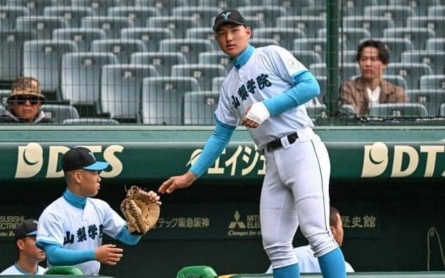 プレーできないなら「声」で　逆転勝利に貢献した山梨学院の菰田陽生