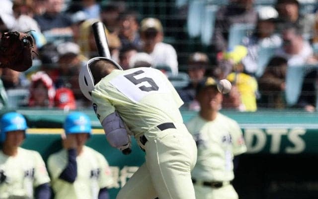 【センバツ】英明、榎本侑晟が死球で担架で運ばれるもその裏には守備へ　場内からは大きな拍手
