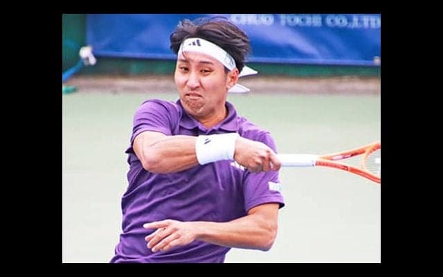  内山靖崇8強 2日がかりで勝利 