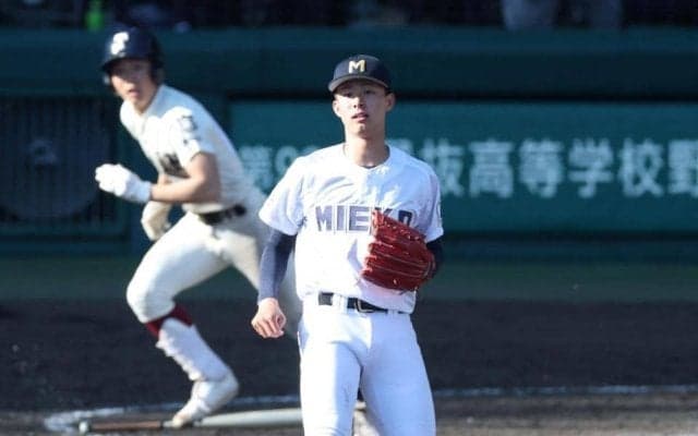 三重が延長十回タイブレークで散る　大阪桐蔭を追い詰めるも無念