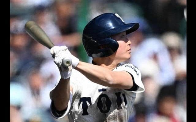 大阪桐蔭が三重降し8強　タイブレークで熱闘に決着　センバツ