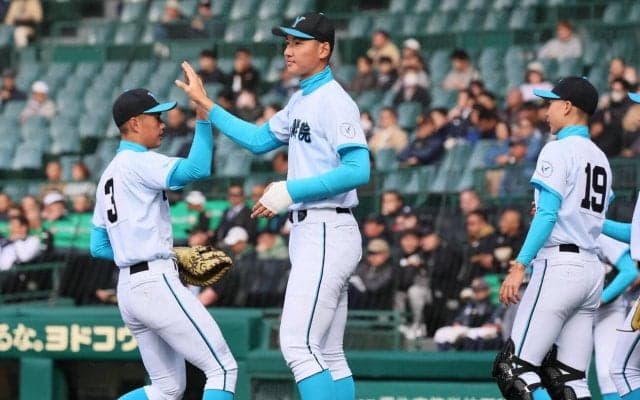 【センバツ】山梨学院が逆境はねのけ大垣日大に逆転勝利　投打二刀流の菰田陽生の言葉で奮起　