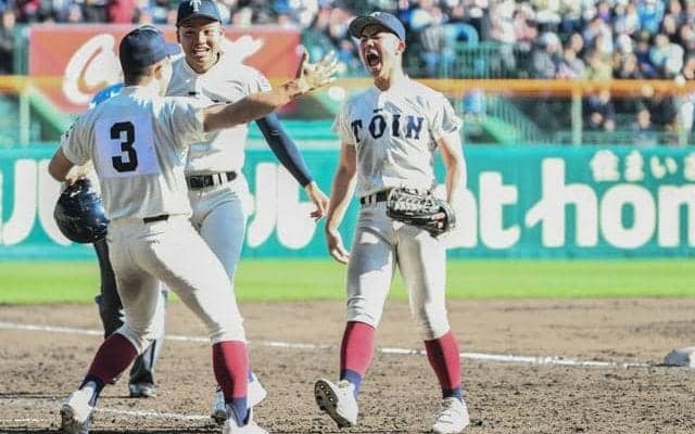 サヨナラのピンチを救った「スーパープレー」　大阪桐蔭の仲原選手