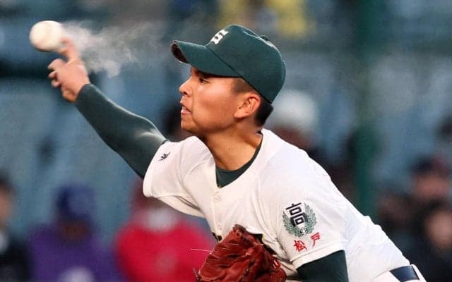 【センバツ】専大松戸が昨秋の明治神宮大会王者に快勝　エース門倉が好救援で９回は３者連続三振