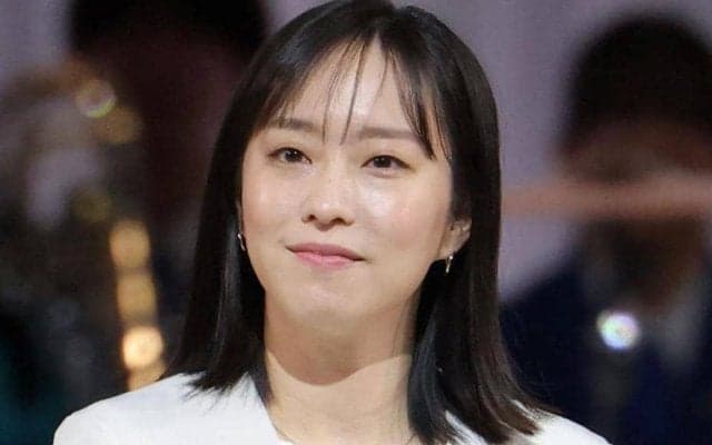 「めっちゃ強打者にみえるｗ」石川佳純が期待の大砲との対談２ショットに反響　様になった打撃フォームも披露「マジでいい組み合わせやな」「ツーショマジで良すぎ」