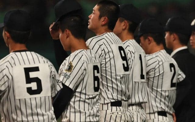 神宮王者・九州国際大付は8強逃す、注目の2年生左腕は試合後に涙｢抑えられなかったのが悔しい｣【センバツ】