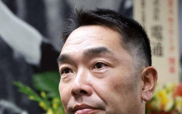 【巨人】阿部監督、ミスター遺品のジャケットで東京Ｄ入り「三奈さんのお気持ち、ありがたく」