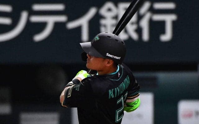 【日本ハム】清宮幸太郎がパ・リーグ１号「流れ持ってきたかった」元同僚上沢直之から先制２ラン