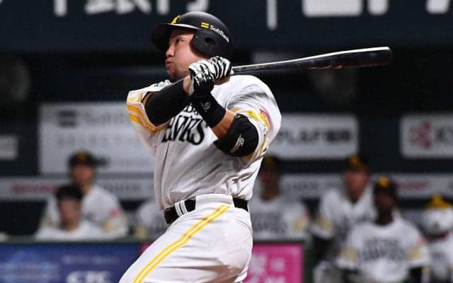 【ソフトバンク】山川穂高が１号同点弾　開幕アーチに絶叫　栗原、近藤に続くチーム３発目