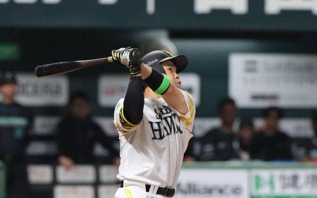 【ソフトバンク】近藤健介、開幕戦３回に１号同点弾　日本ハム伊藤と“侍対決”