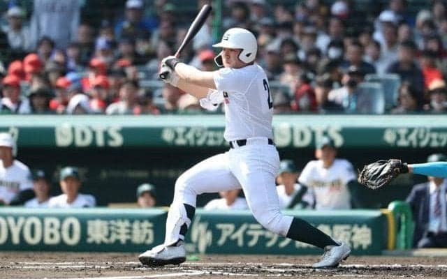 「投手を1人にさせない」　専大松戸の吉岡捕手がピンチで唱える言葉