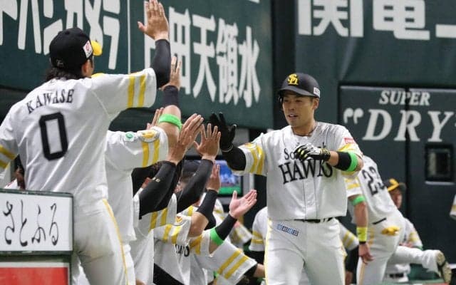 【ソフトバンク】６発飛び交ったアーチ合戦制し２年ぶり開幕白星　栗原、近藤、山川に１発