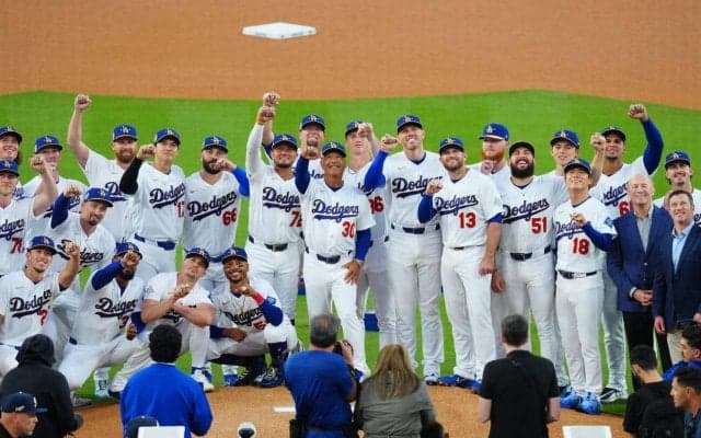 ドジャース公式インスタがチャンピオンリングの詳細を公開　「LA」ロゴにはサファイアが!?