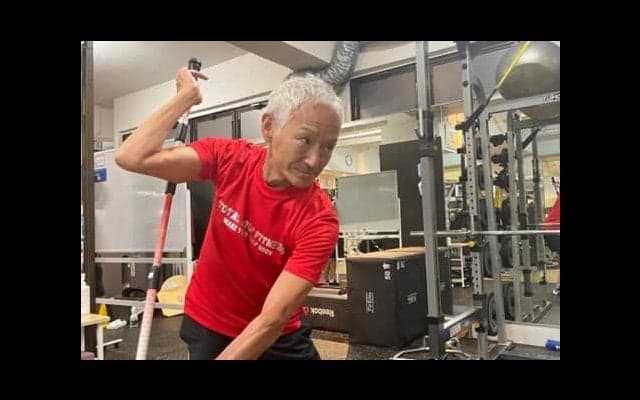 スイングスピード向上！シニア向けゴルフエクササイズ〜肩編〜