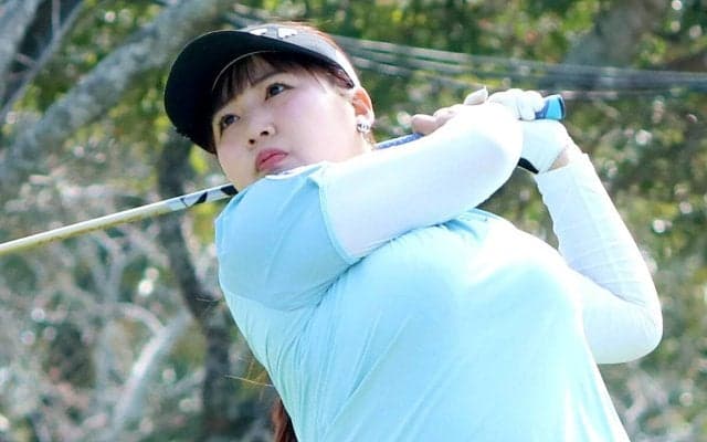 小林光希、高橋彩華が首位で後半へ　４８歳・大山志保は予選通過なるか　女子ゴルフ第２日