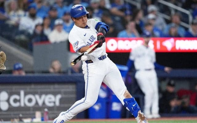 「チームの輪に入れてくれて…」岡本和真が試合後にウオーターシャワー浴び「良い関係」「最高」