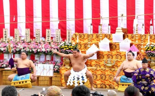 横綱・豊昇龍が成田山新勝寺で叔父・朝青龍以来２０年ぶりに土俵入り「気持ちいいね！」