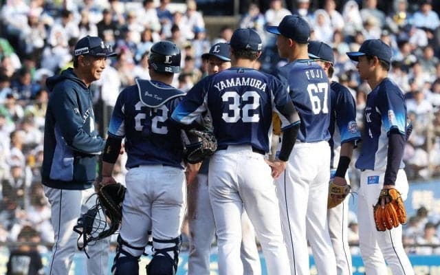 【西武】わずか７球の間に３盗塁される、リリーフ陣は７者連続得点許す…なすすべなく開幕２連敗