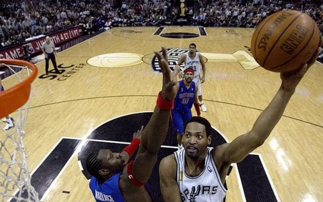 オルドリッジの来日中止でオーリーが急遽来日へ…現役時代、数々の劇的弾を沈めた伝説のプレーヤー