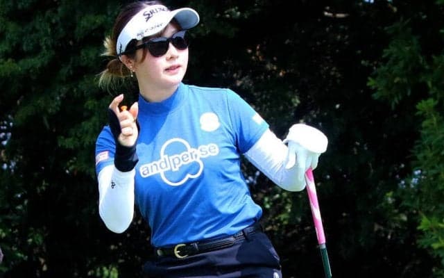 都玲華は５差１２位浮上「トップ１０、優勝争いしたい」　前夜は焼き肉食べてパワー注入「太っちゃった」