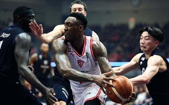 初開催の「CROSSTOWN RIVALRY」は千葉Jに軍配…リトルや富樫が躍動し快勝