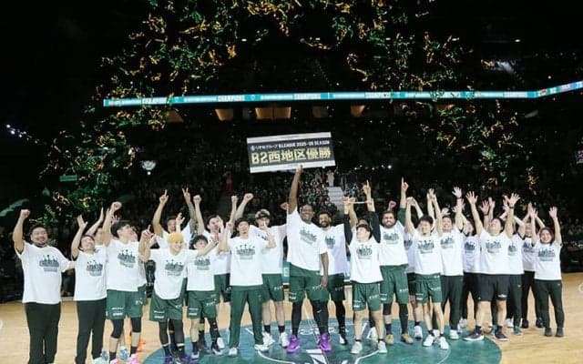 寺園欠場に笹倉も負傷交代…総力戦で福岡を下した神戸が5大会ぶり3回目のB2西地区優勝