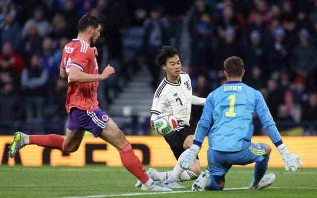 【日本代表】三笘薫が自身に及第点「シャドーの役割、サイドで数的優位…できたかな」１－０貢献