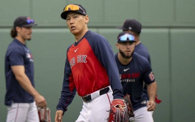 「居場所はない」事実上の戦力外の可能性も…米記者が論じた吉田正尚の危機　直面する“高額契約の壁”「トレードできない理由もそこにある」