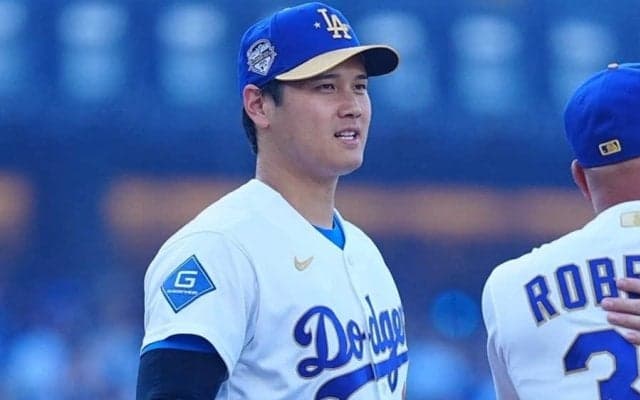 大谷翔平、試合中に“餌付け”　まさかの人物に爆笑「待って」「こんなことあった？」