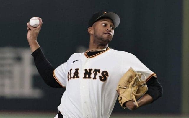 巨人の守護神マルティネスがライブＢＰで万全の２１球２三振