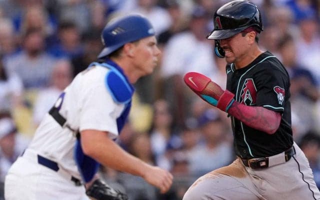 「かわいいですね」ドジャース・スミスの愛娘２人が始球式「たまりませんね」NHK解説者メロメロ